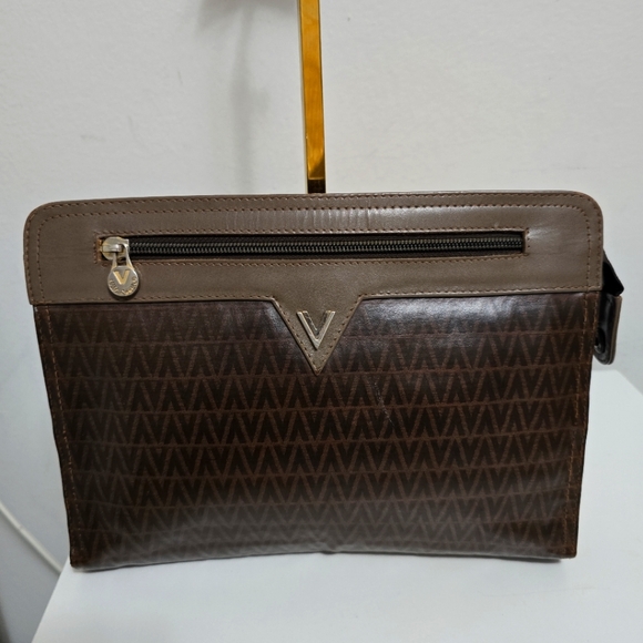 Mario Valentino Handbags - Mario Valentino Vintage Brown Clutch
